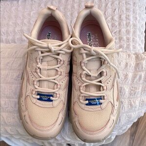 NWOT Skechers D’Lites Hiker, Echo Lake Light Pink Sneakers